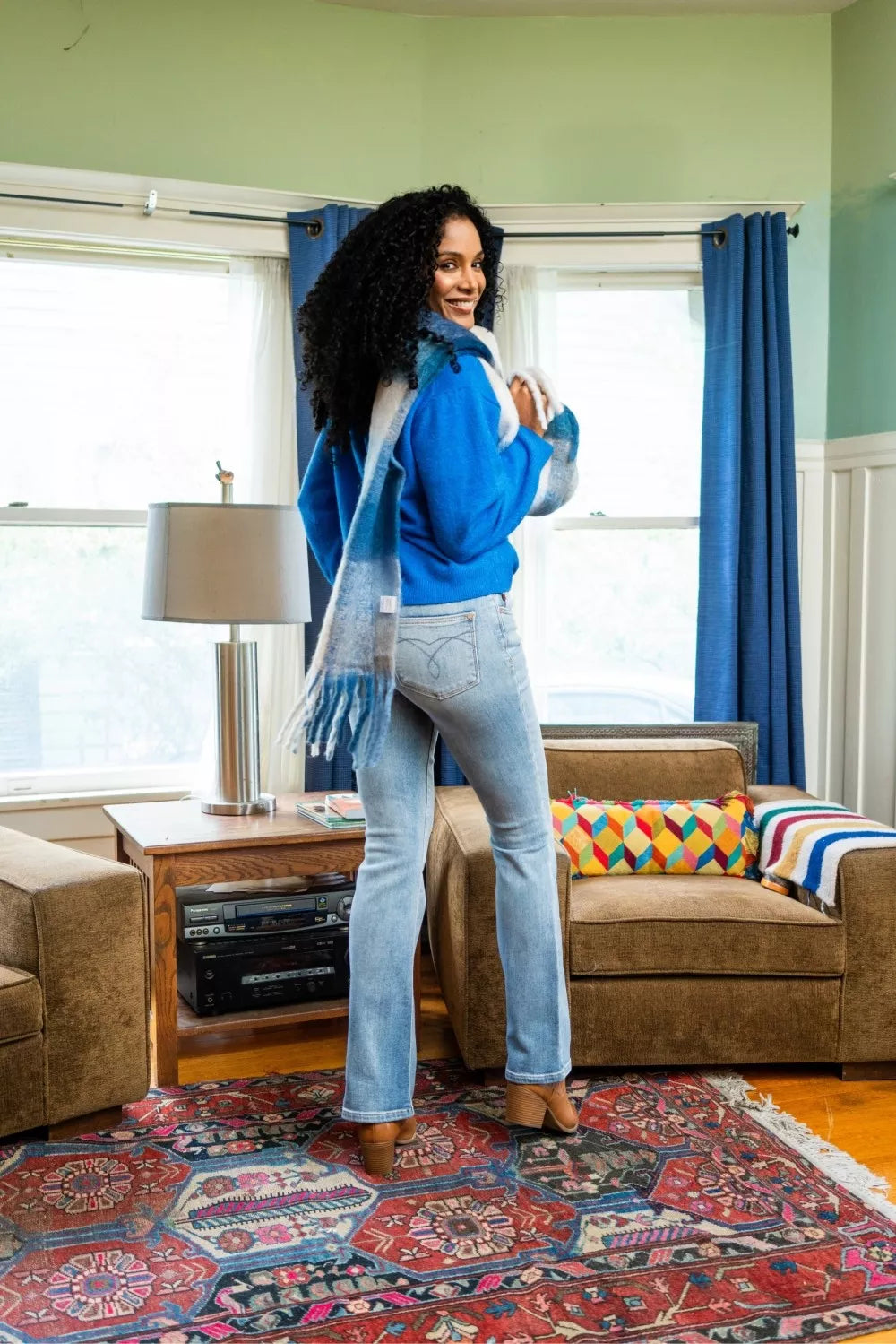 Judy Blue Mid Rise Thermal Bootcut Jeans in Light Wash in Lt