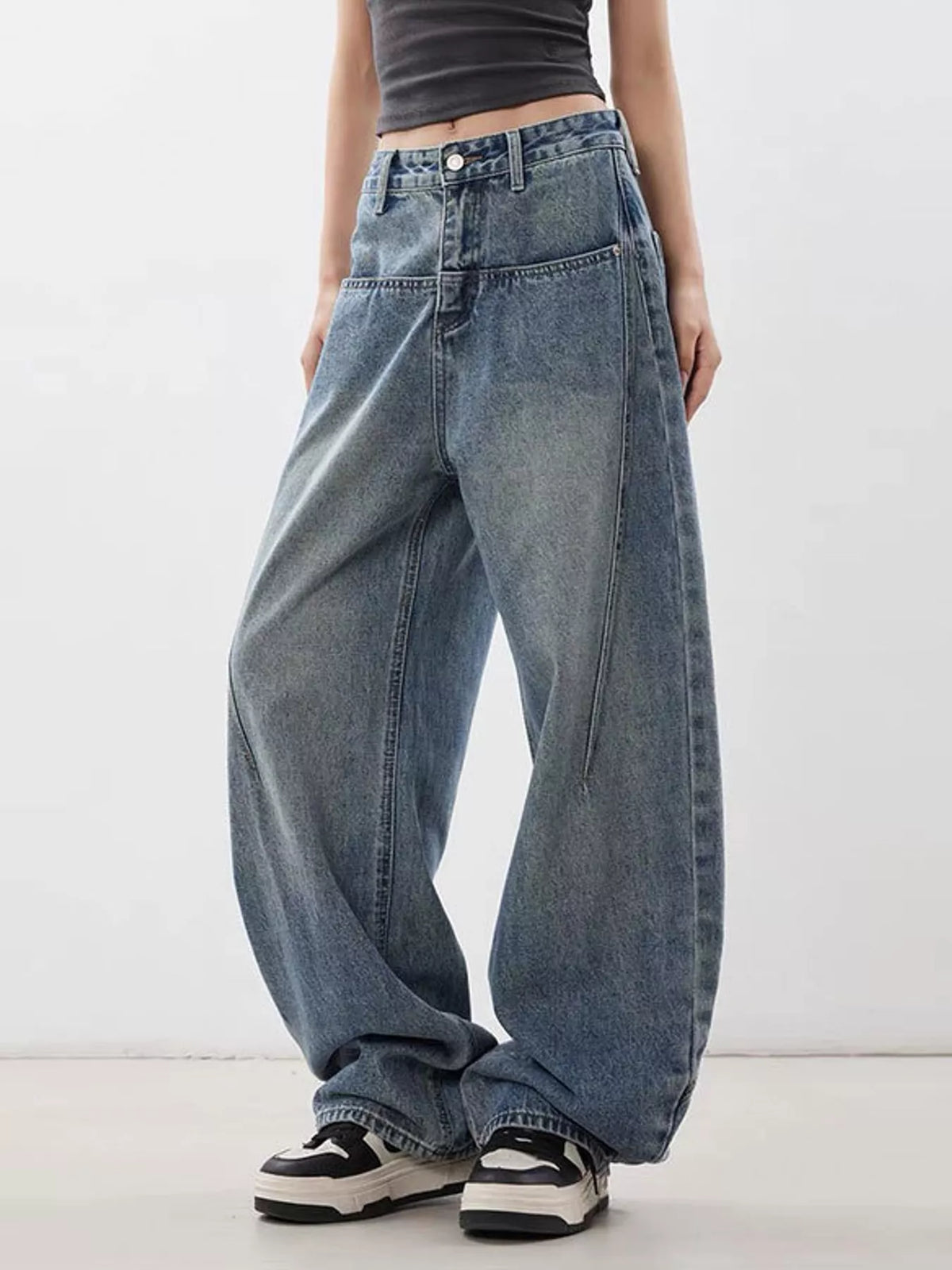 Wide-Leg Baggy Jeans in Vintage Blue