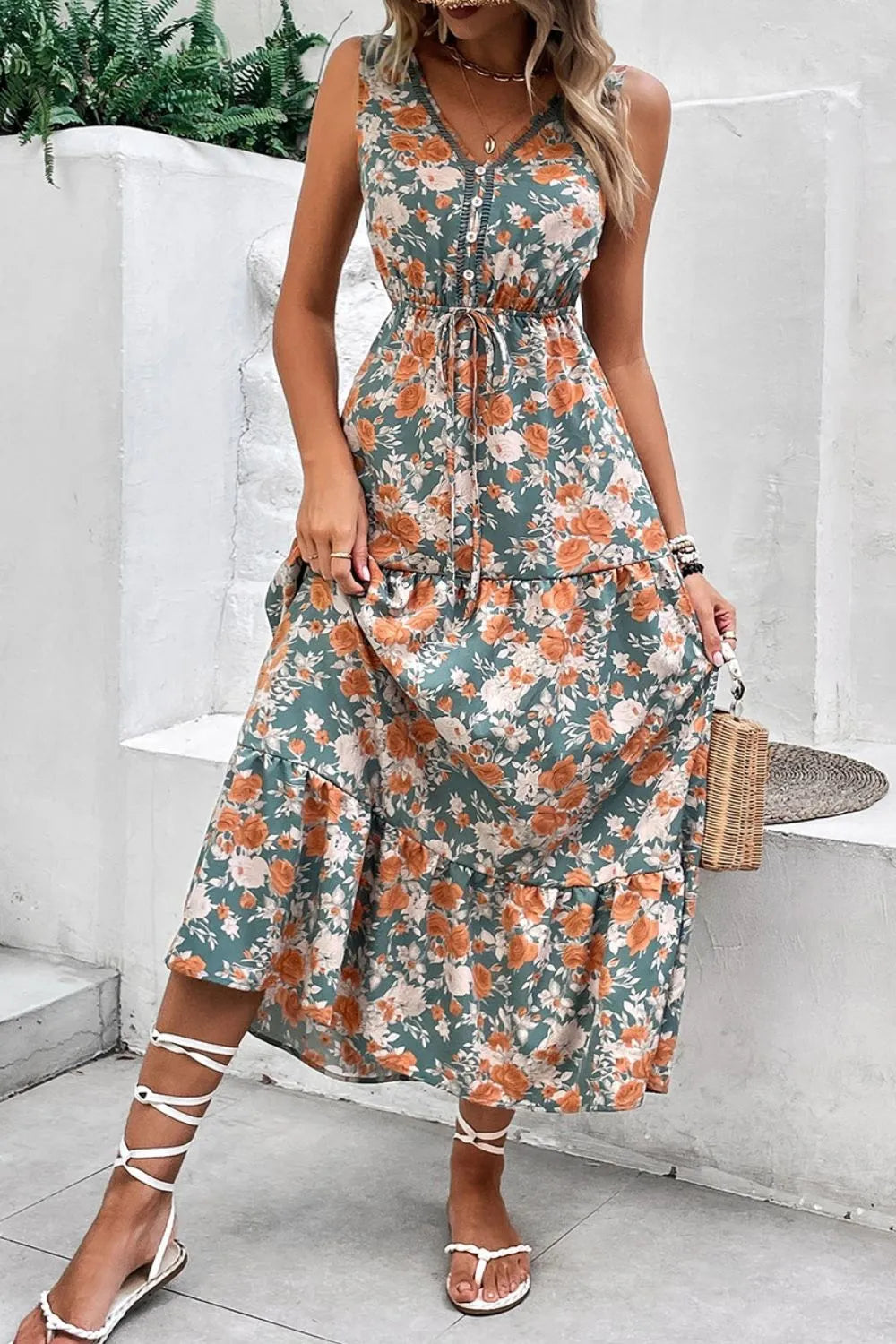 Trimmed V-Neck Tie Waist Dress in Floral