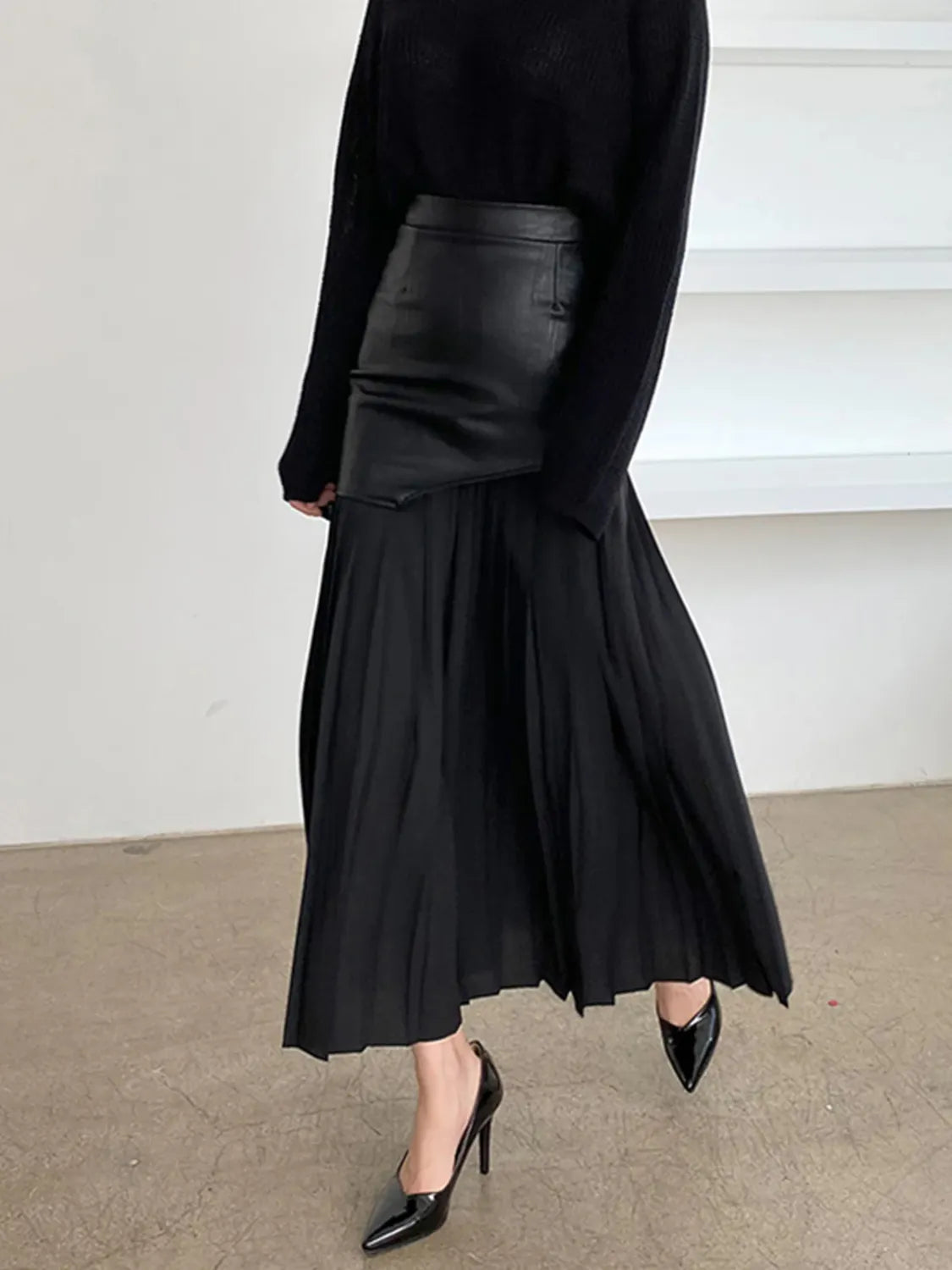 Patchwork Pleated Skirt in Black