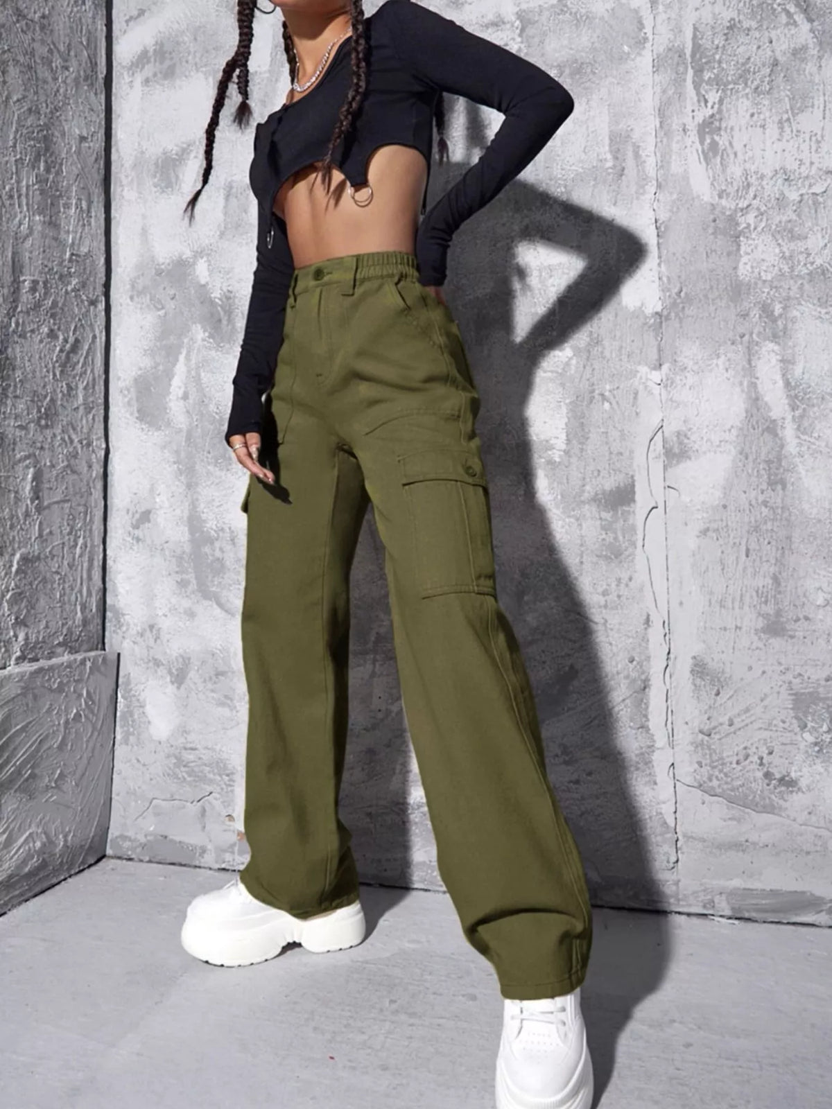 High-Waisted Cargo Jeans with Contrast Stitching