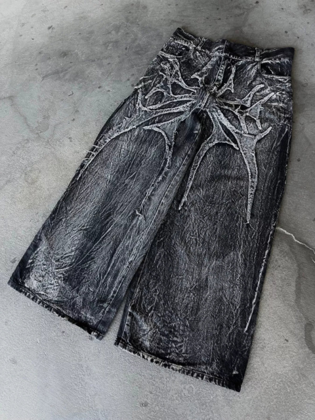 Wide-Leg Streetwear Jeans in Black and Gray