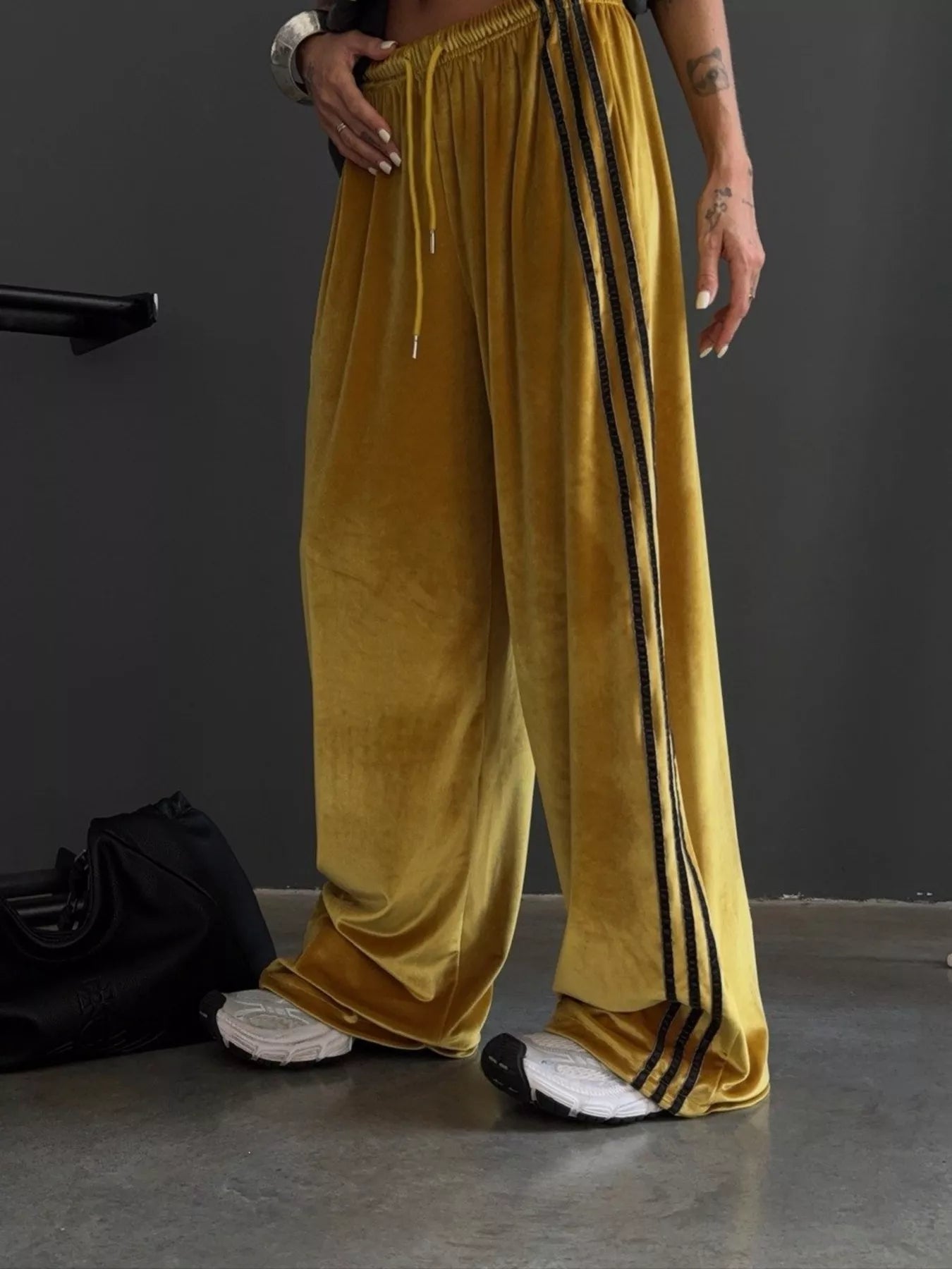 Velvet Wide-Leg Drawstring Pants