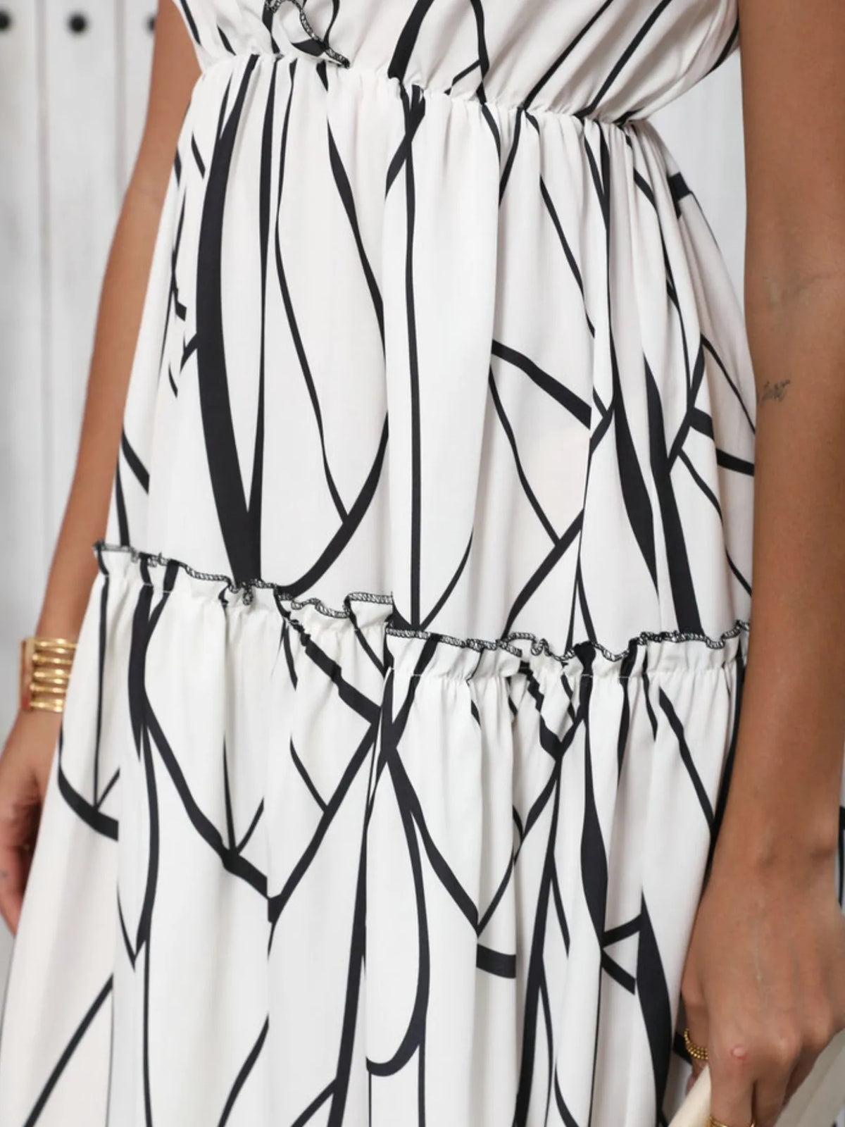 Abstract Print Ruffle Sleeve V-Neck Midi Dress in Picture Color