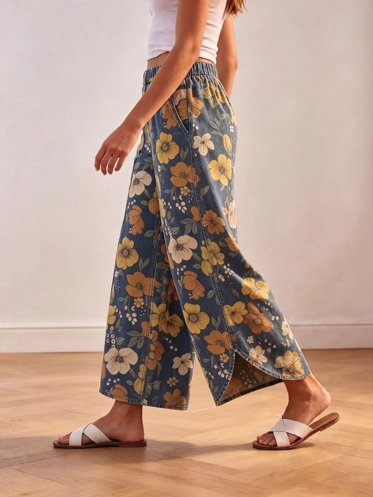 Floral Print Wide-Leg Jeans in Blue