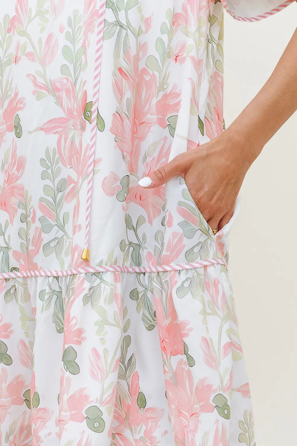 Floral Contrast-Edge Mini Dress