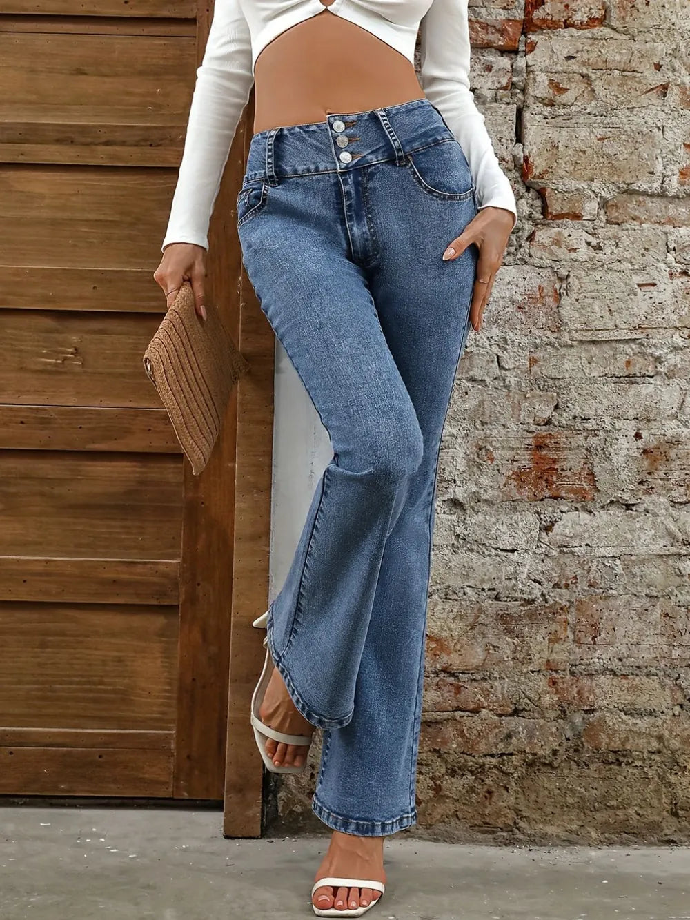 Bootcut Jeans in Medium Wash