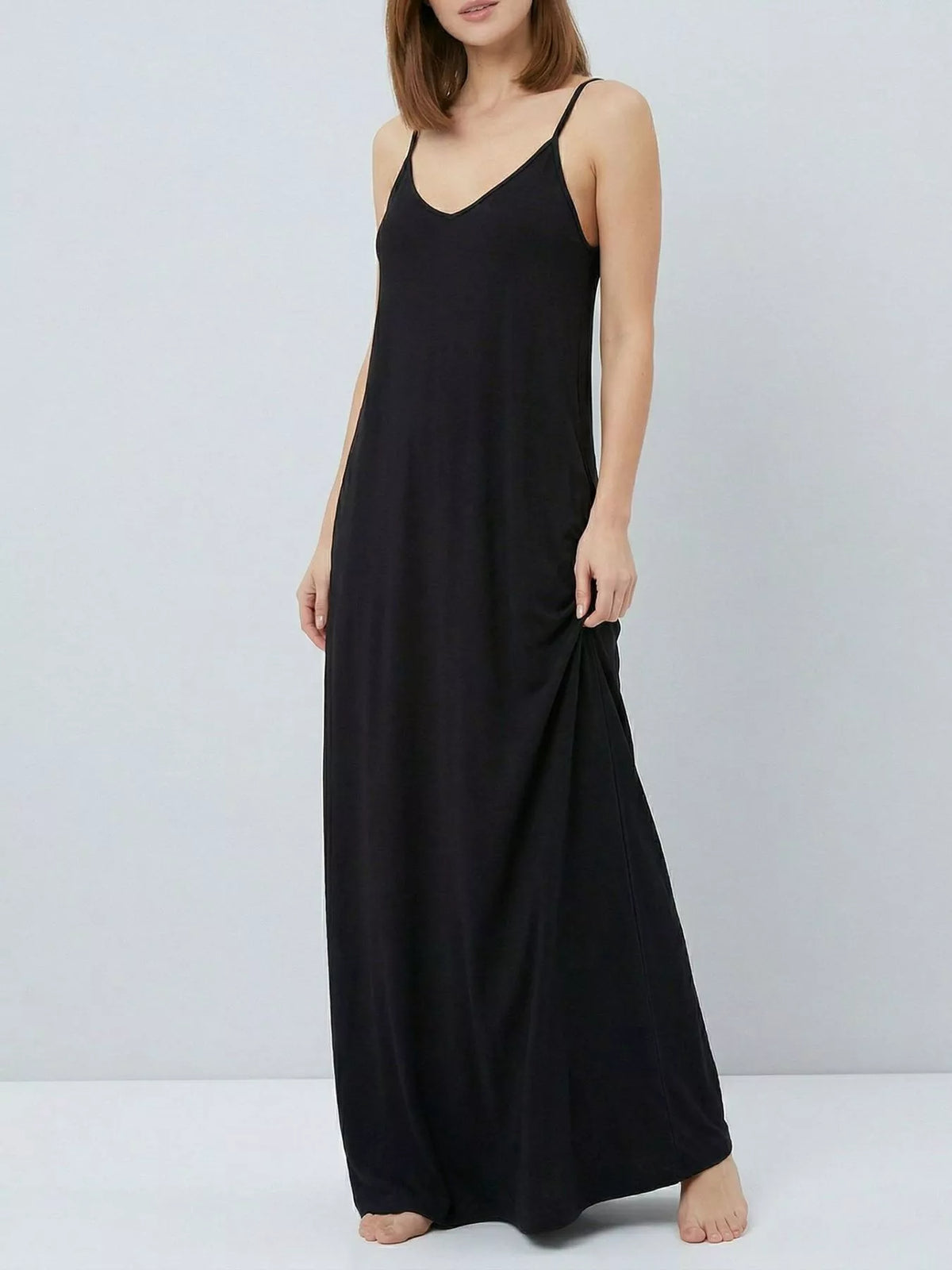 Sleeveless V-Neck Maxi Dress with Pockets in Black