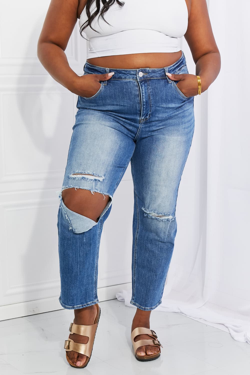 Risen Emily High Rise Relaxed Jeans in Dark