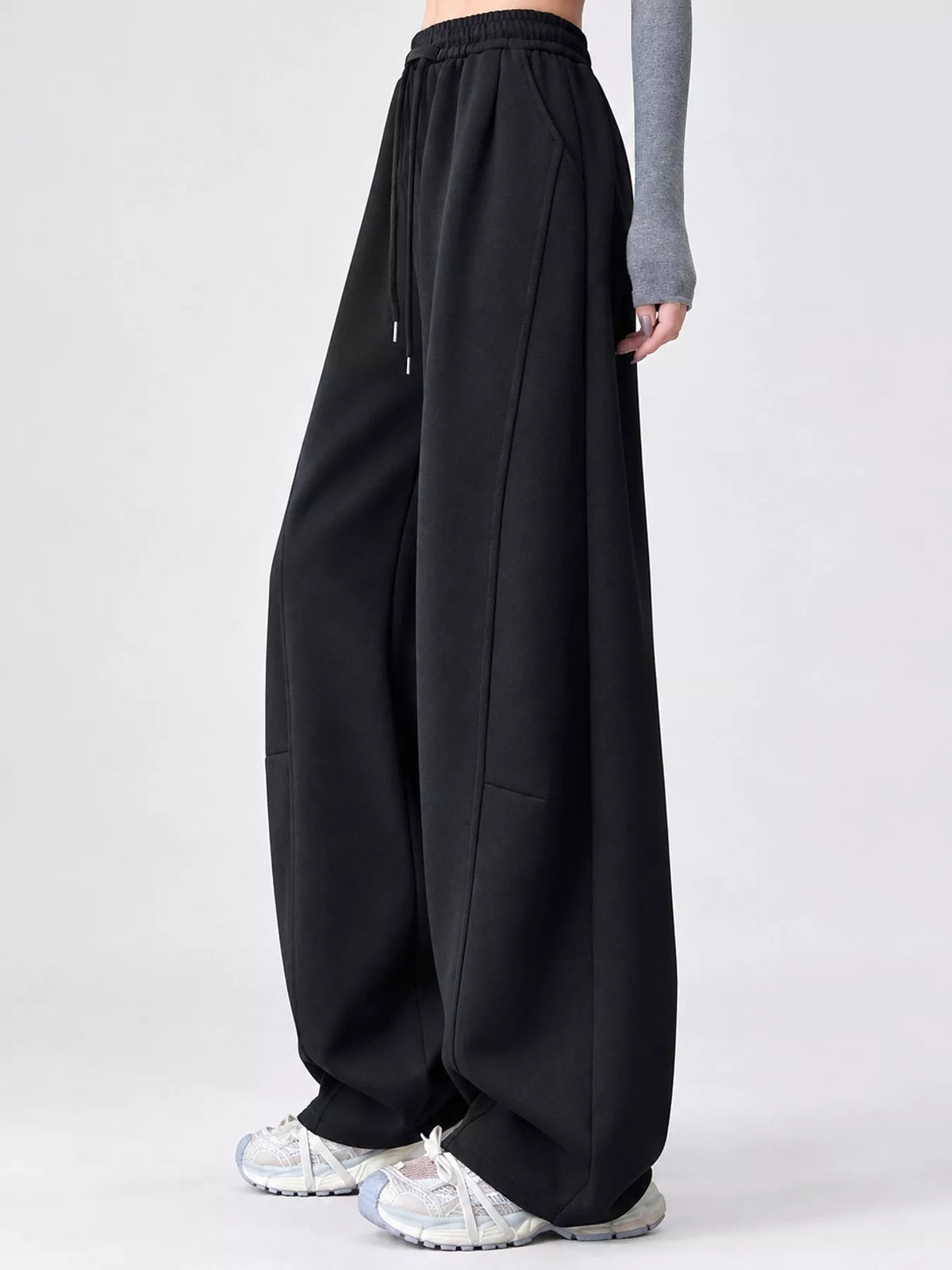 Loose-Fit Wide-Leg Drawstring Sweatpants