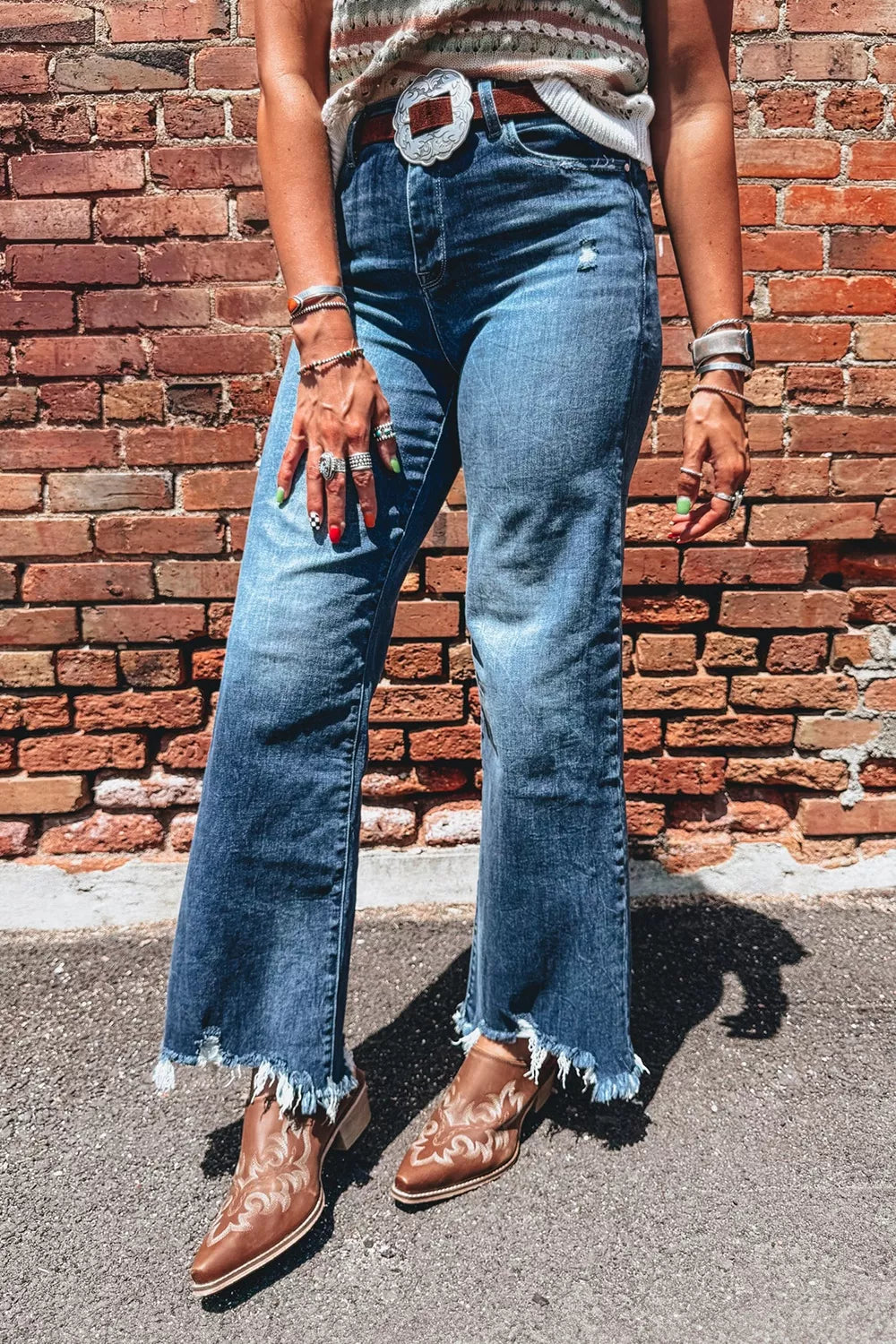 High Waist Frayed Hem Flare Jeans in Medium