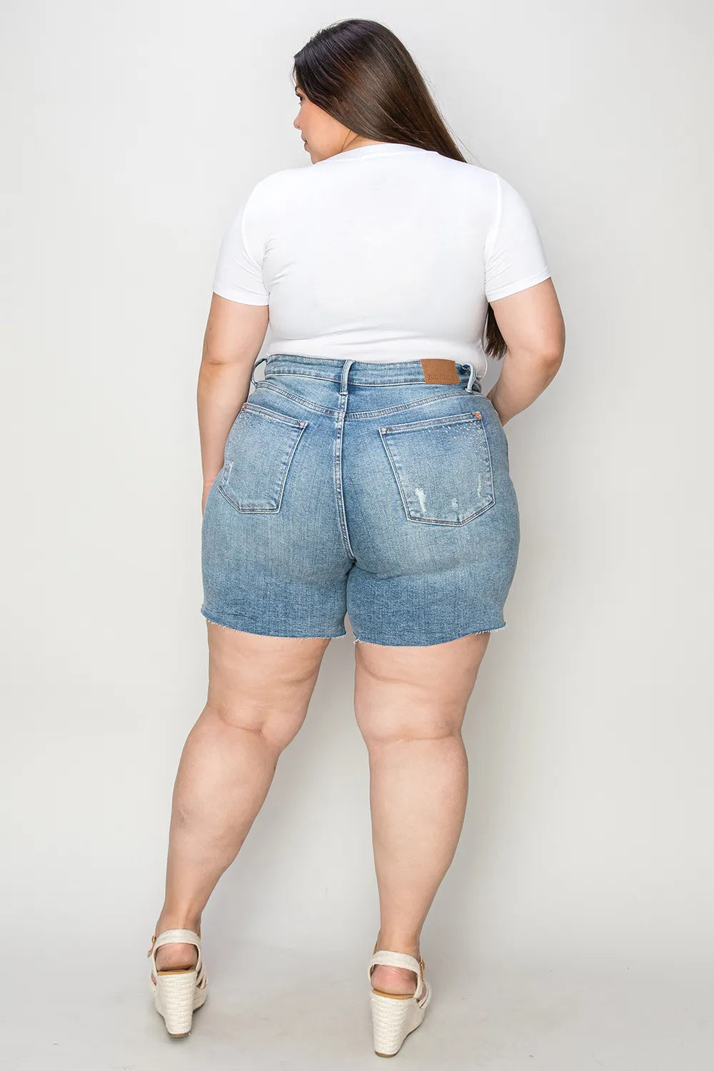Judy Blue High Waist Raw Hem Shorts in Medium Wash