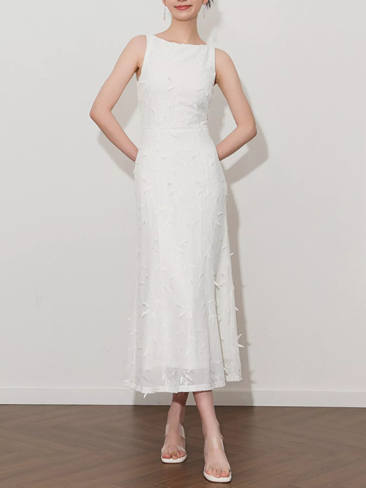 Sleeveless Floral Applique Midi Dress in Off-White