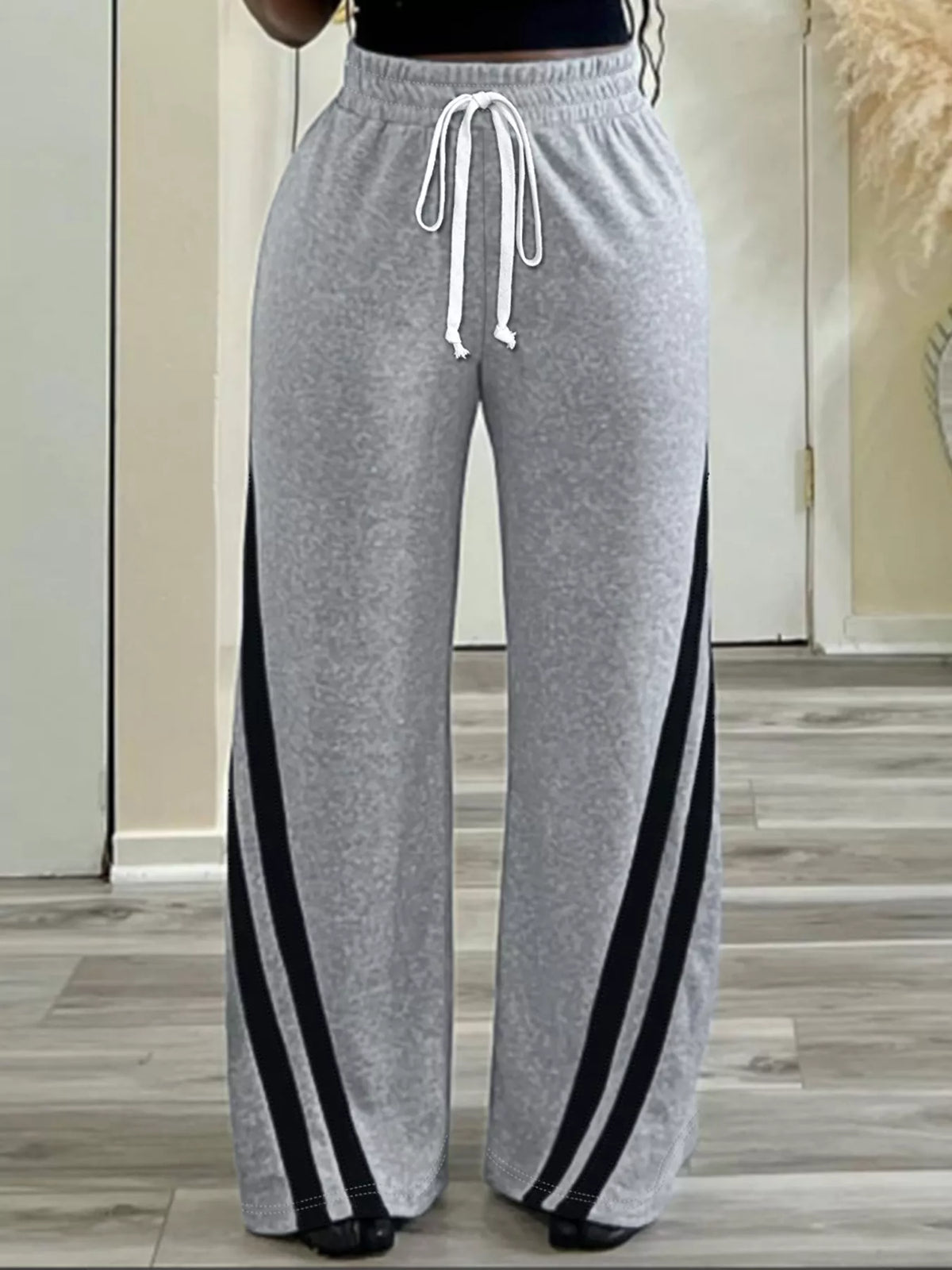 Striped Contrast Wide Leg Pants in Gray
