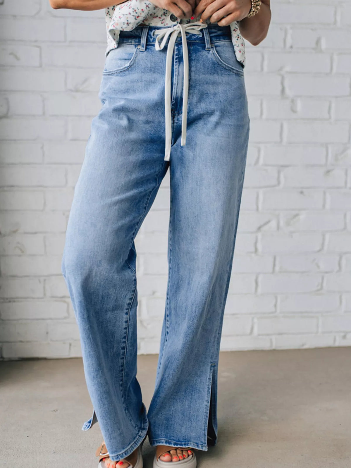 Slit Wide Leg Jeans in Medium Wash