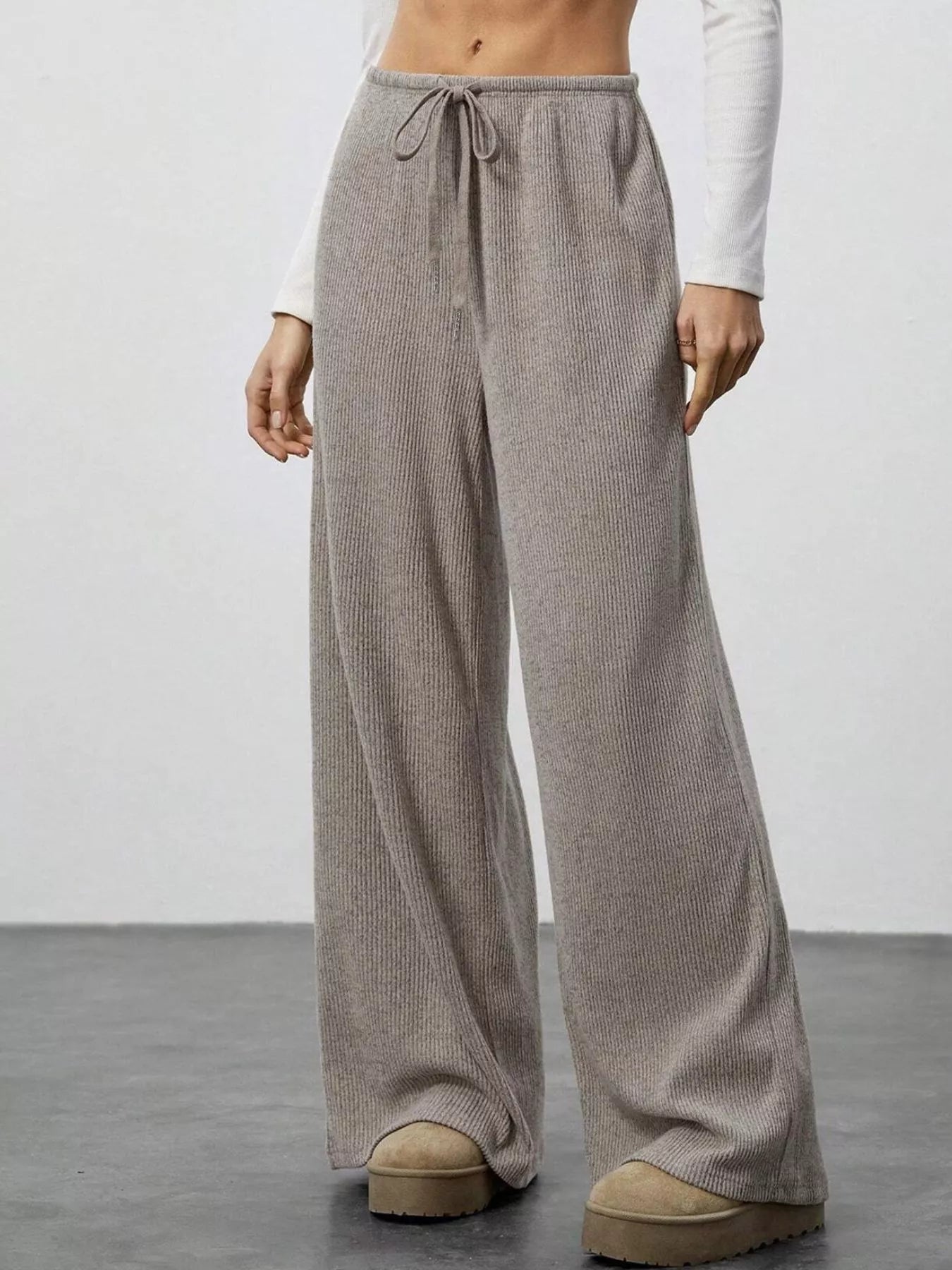 Relaxed Fit Wide Leg Pants