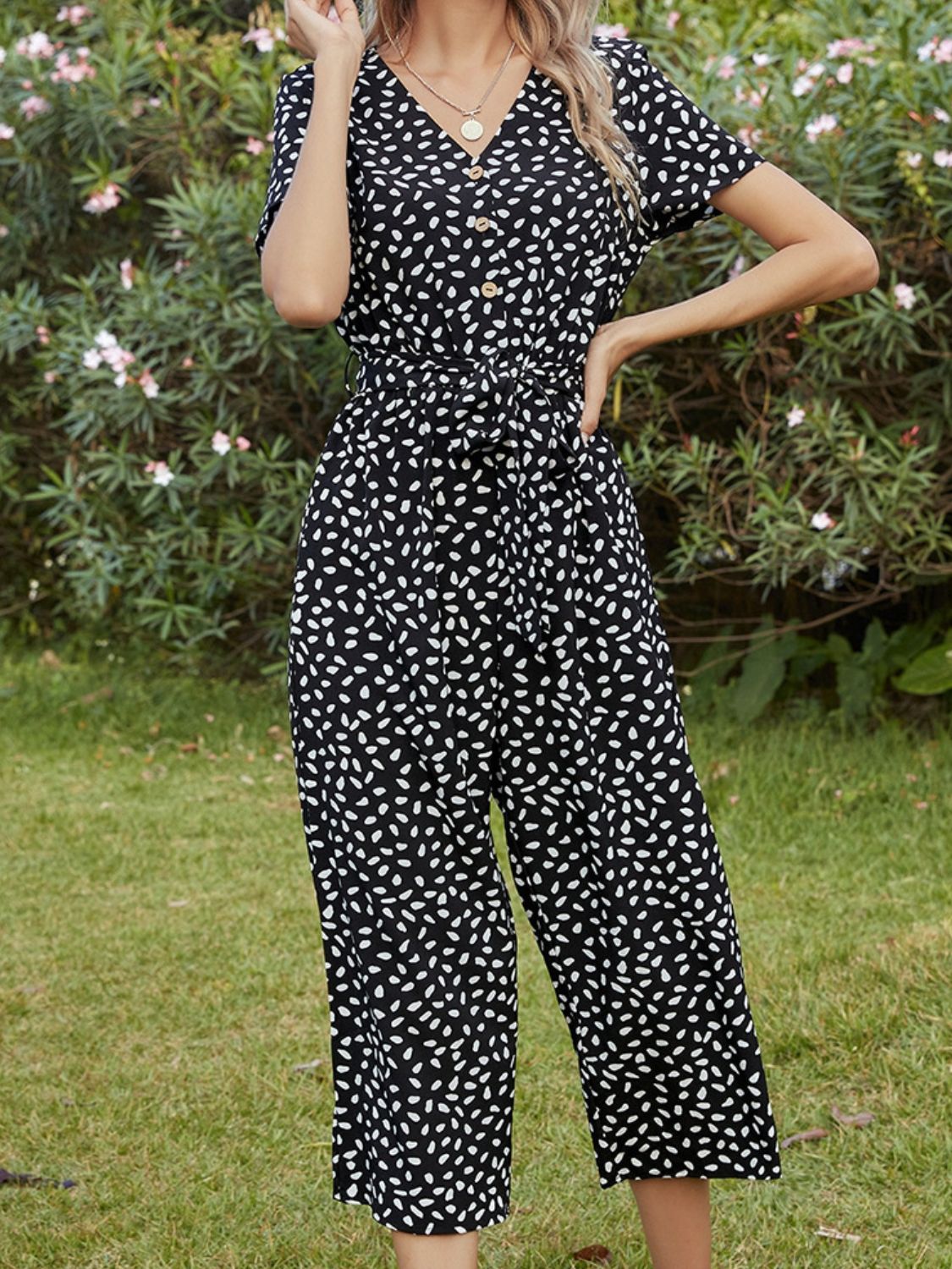 Printed V-Neck Short Sleeve Jumpsuit in Black