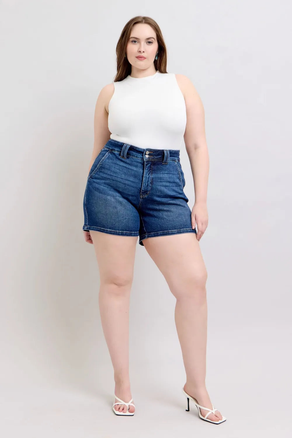 Judy Blue Double Button Denim Shorts in Dark