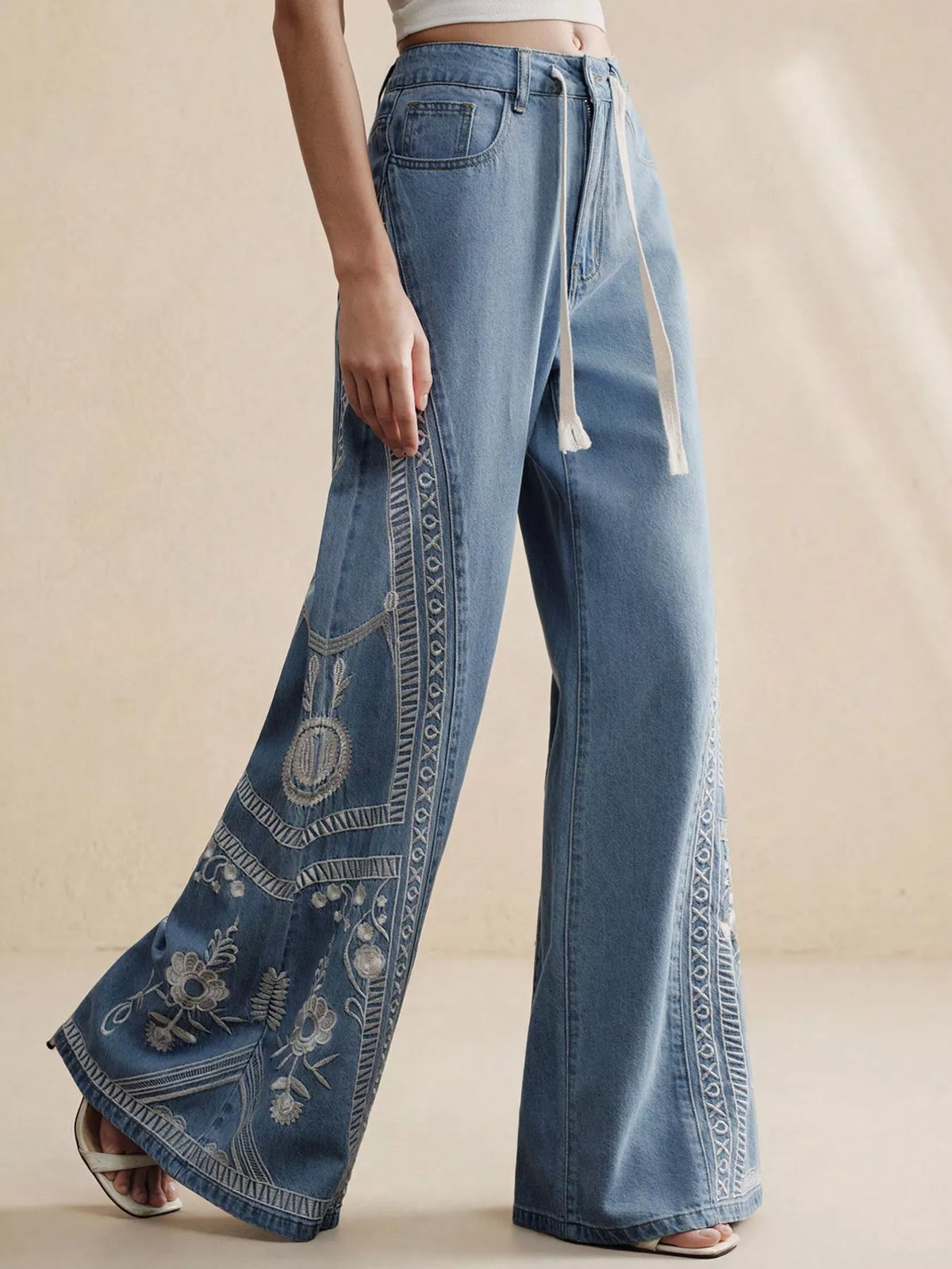 Embroidered Wide-Leg Drawstring Jeans in Blue
