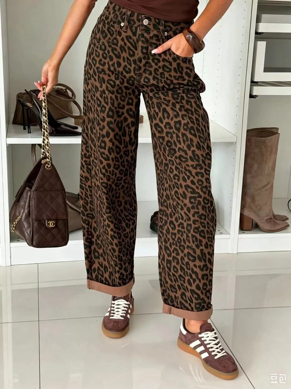 Leopard Print Wide Leg Jeans in Brown