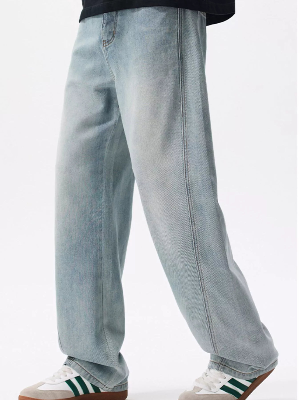 Men's Loose-Fit Jeans in Blue by Fine Tune