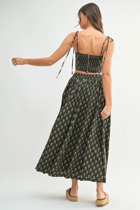 Floral Crop Top and Skirt Set in Black