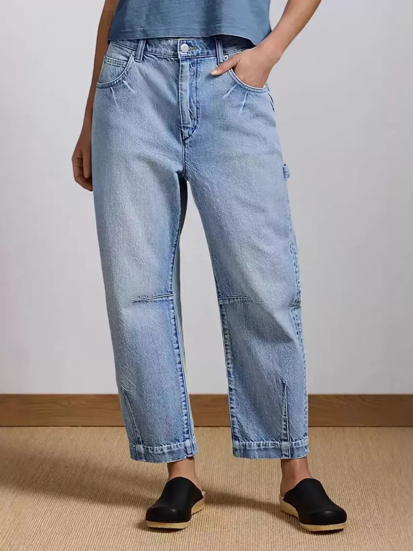 Button-Front Wide Leg Jeans in Blue