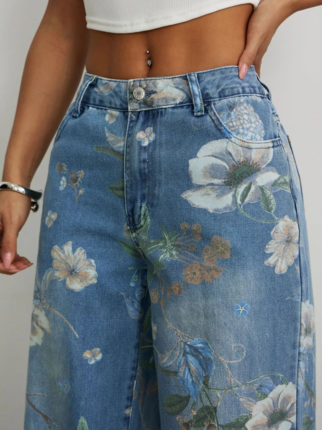 Printed Wide Leg Jeans in Light Wash