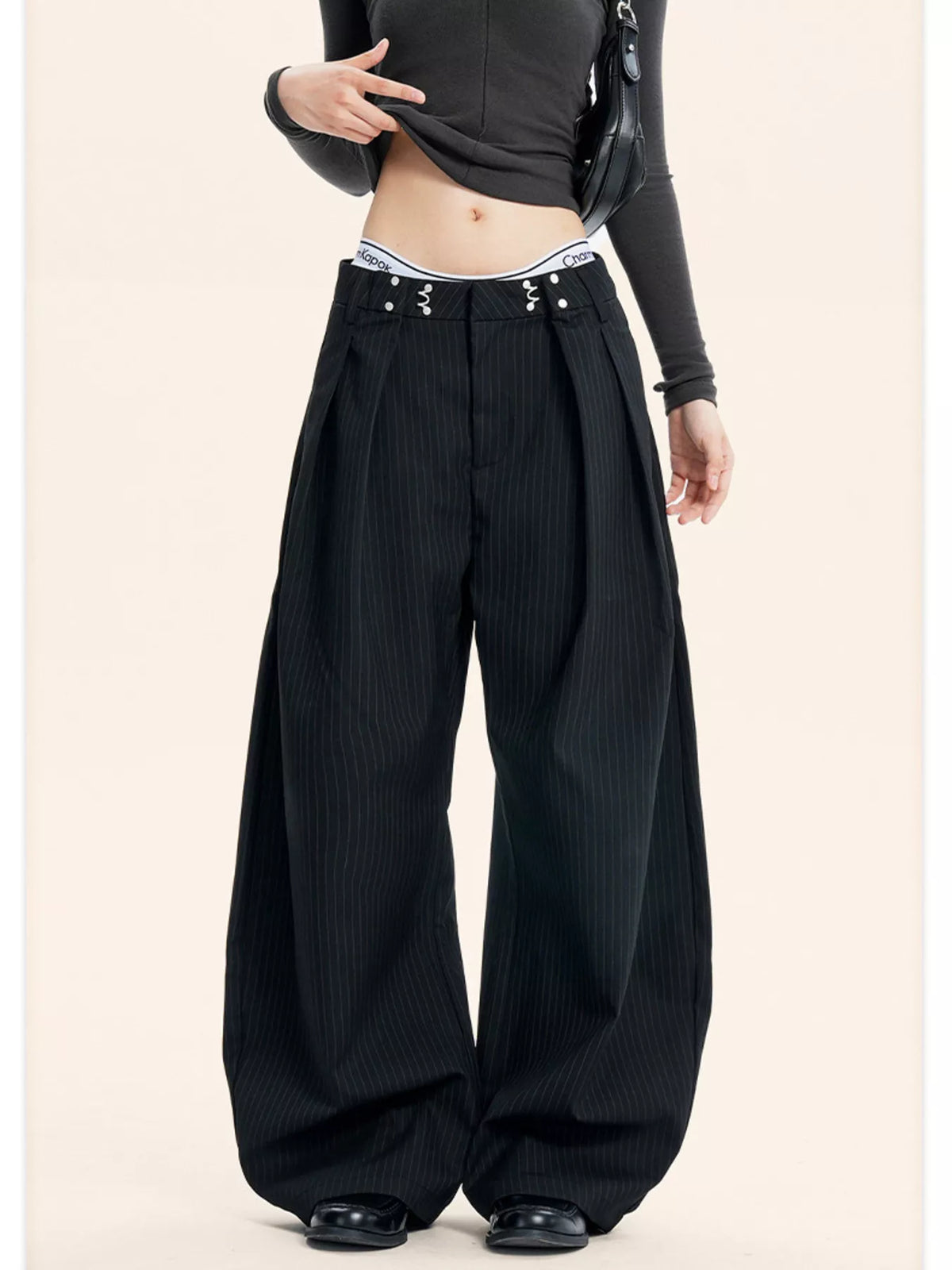 Plus Size Pleated Wide-Leg Pants in Black