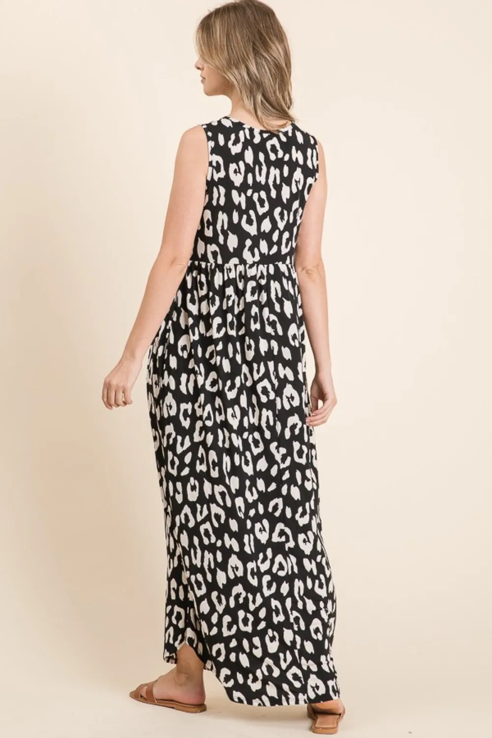 Leopard Print Maxi Dress in Black