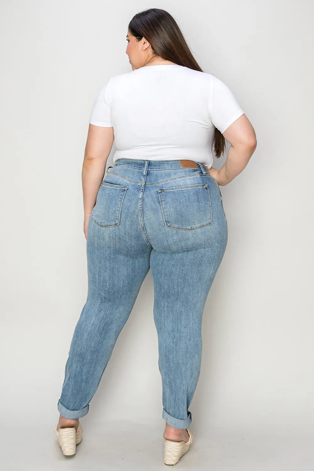 Judy Blue Cuffed Hem Slim Jeans in Medium Wash