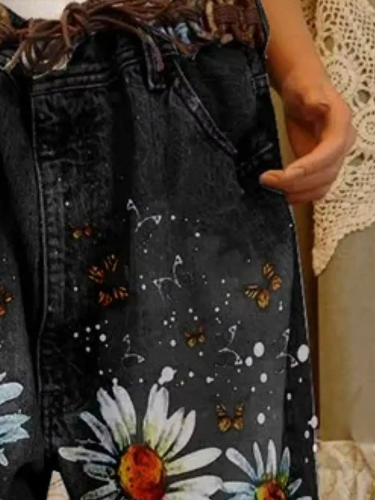 Floral Distressed Cropped Jeans