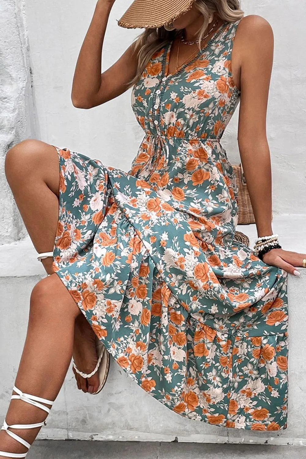 Trimmed V-Neck Tie Waist Dress in Floral