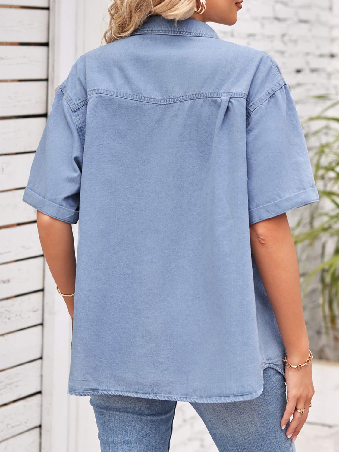 Collared Short-Sleeve Denim Jacket in Light by Manny