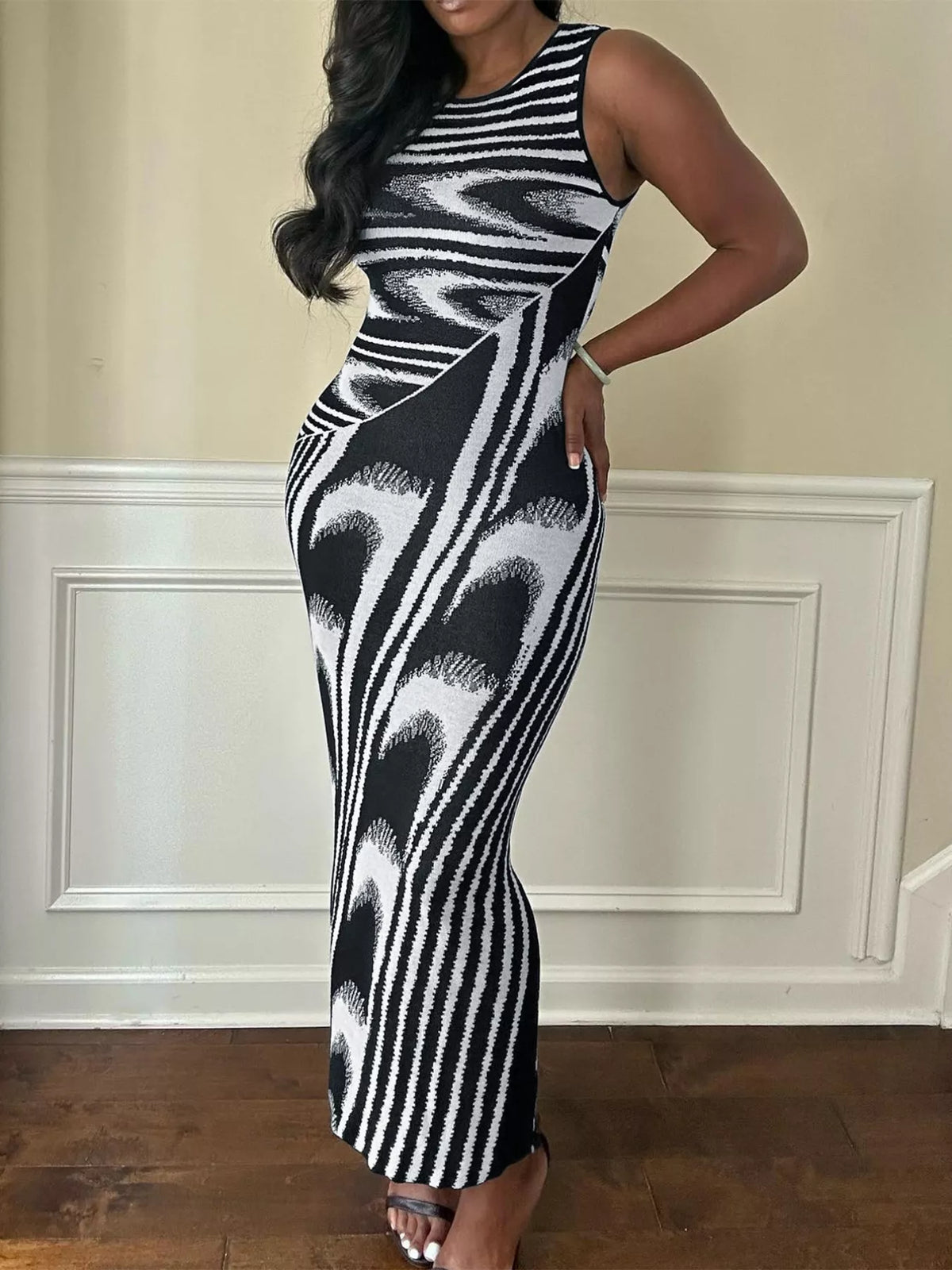 Sleeveless Bodycon Maxi Dress in Black