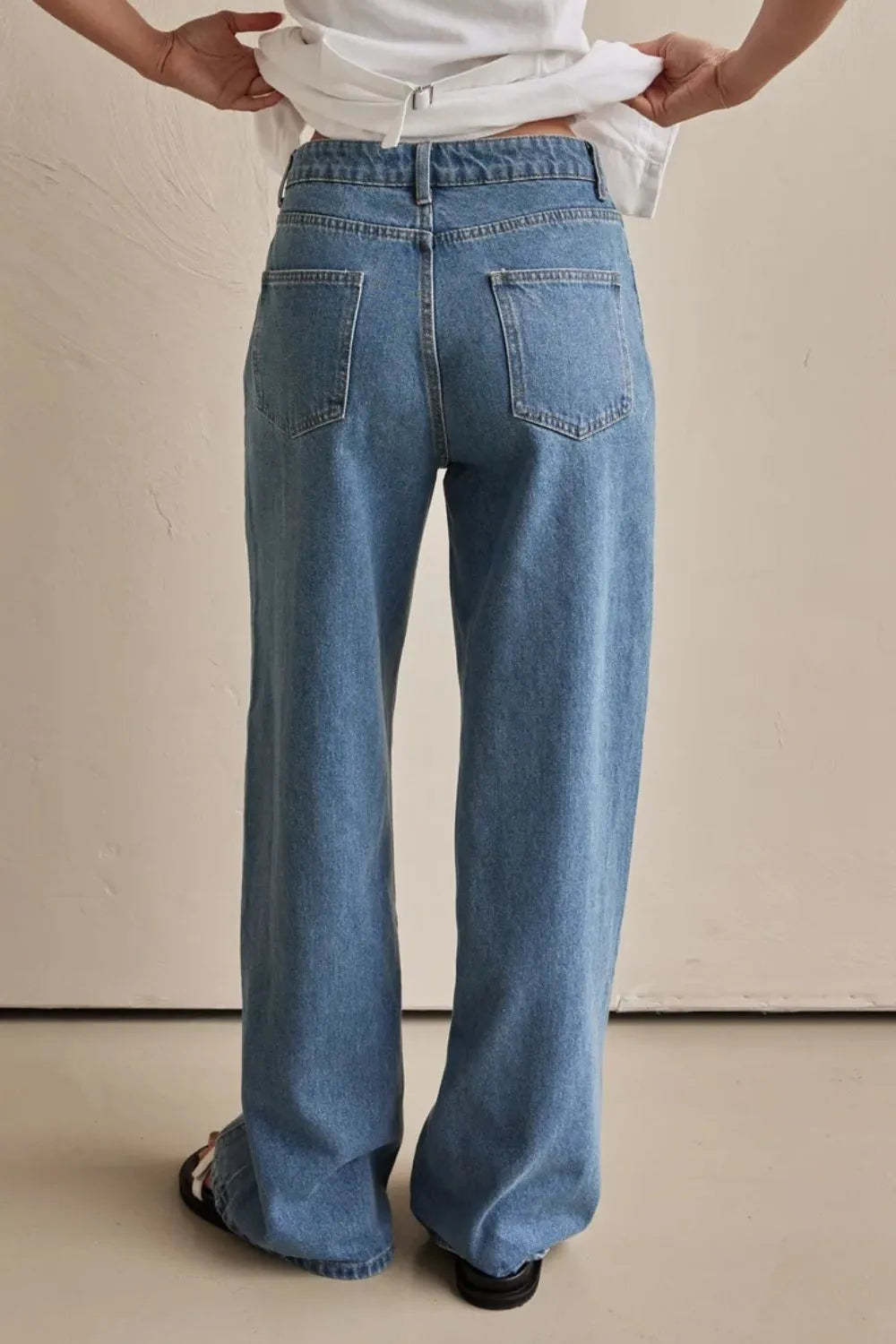 Contrast Straight Leg Jeans with Pockets in Light Wash by Y.Y@Denim