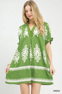 GREEN