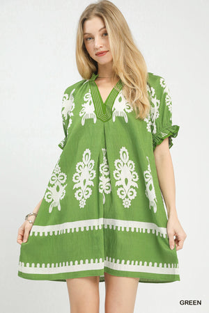 GREEN