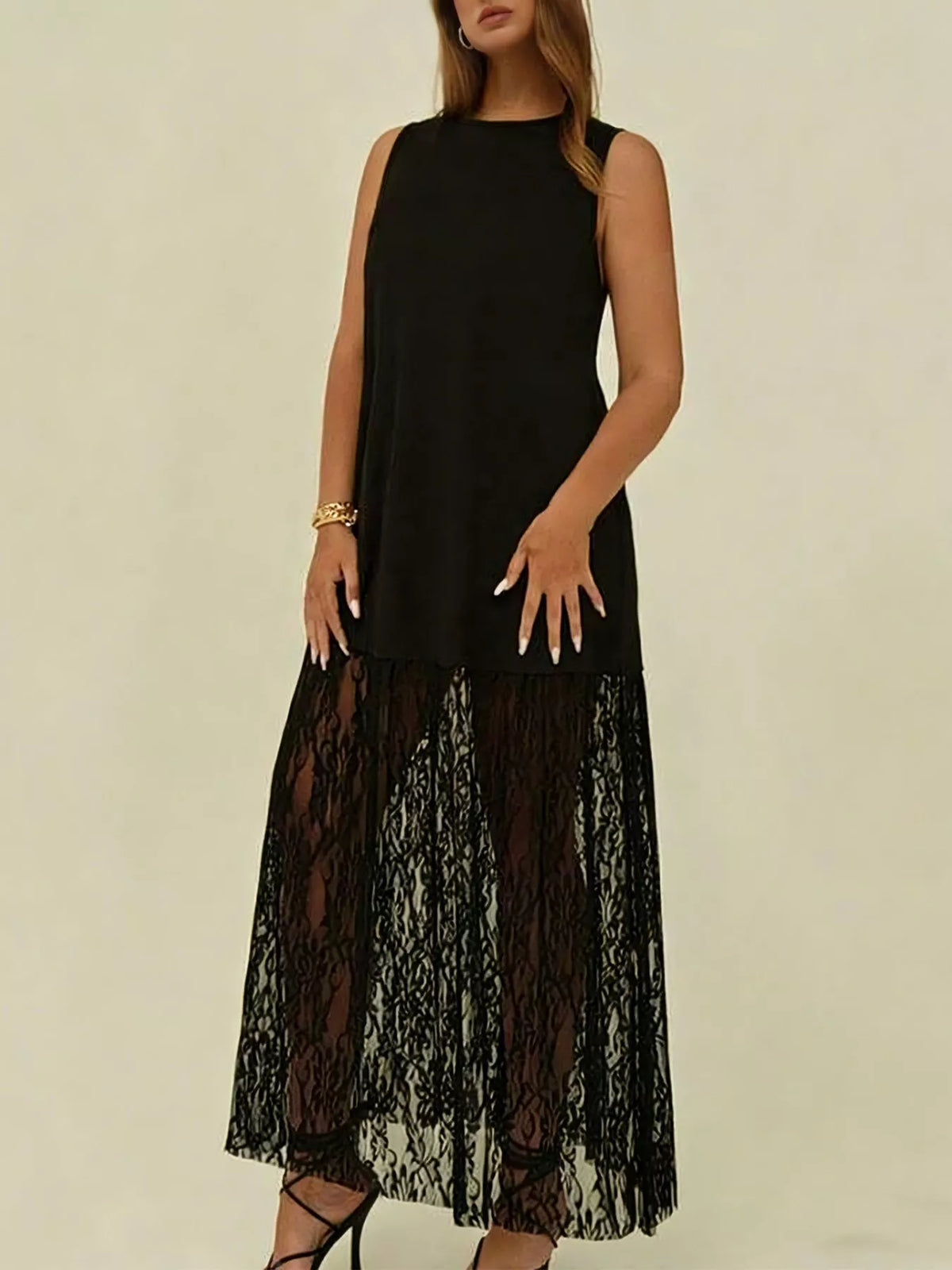Plus Size Sleeveless Lace Trim Maxi Dress in Black