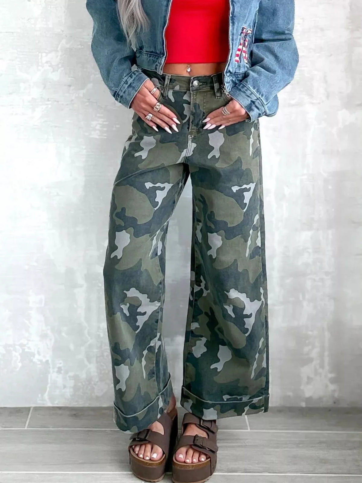 High-Waisted Wide-Leg Jeans in Camouflage in Camouflage Color
