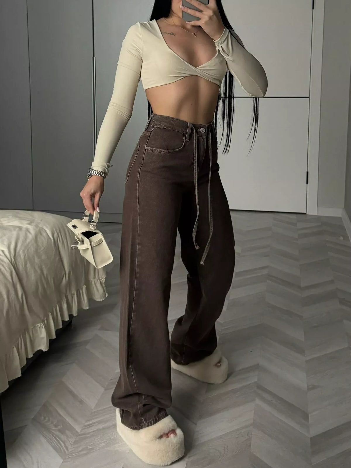 High-Waisted Wide-Leg Jeans in Brown