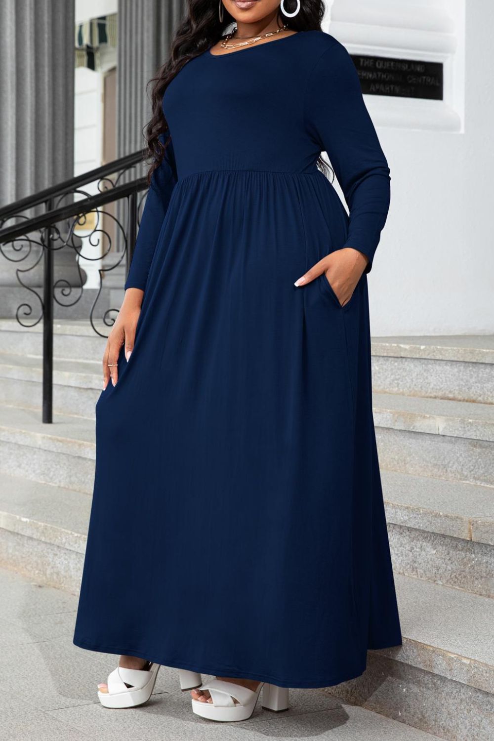 Round Neck Maxi Dress with Pockets in Navy