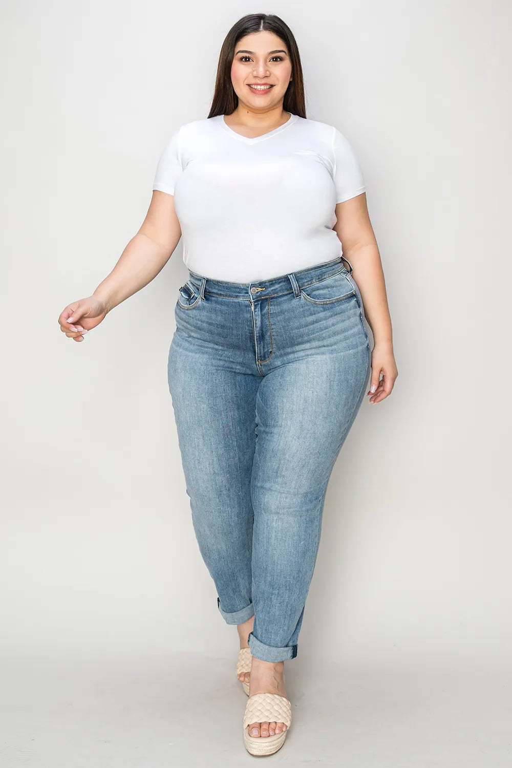 Judy Blue Cuffed Hem Slim Jeans in Medium Wash