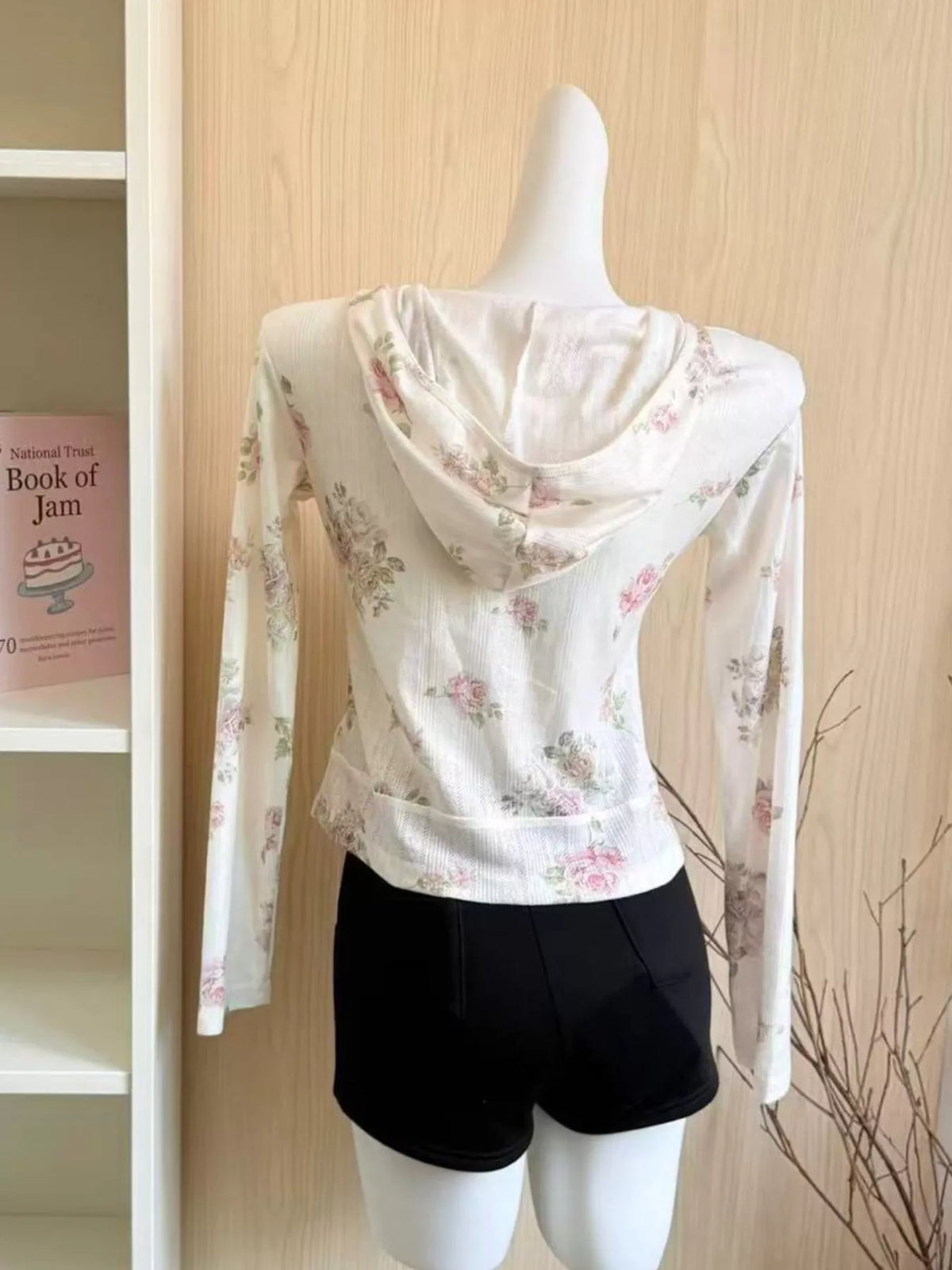 Vintage Floral Zip-Up Hoodie in White