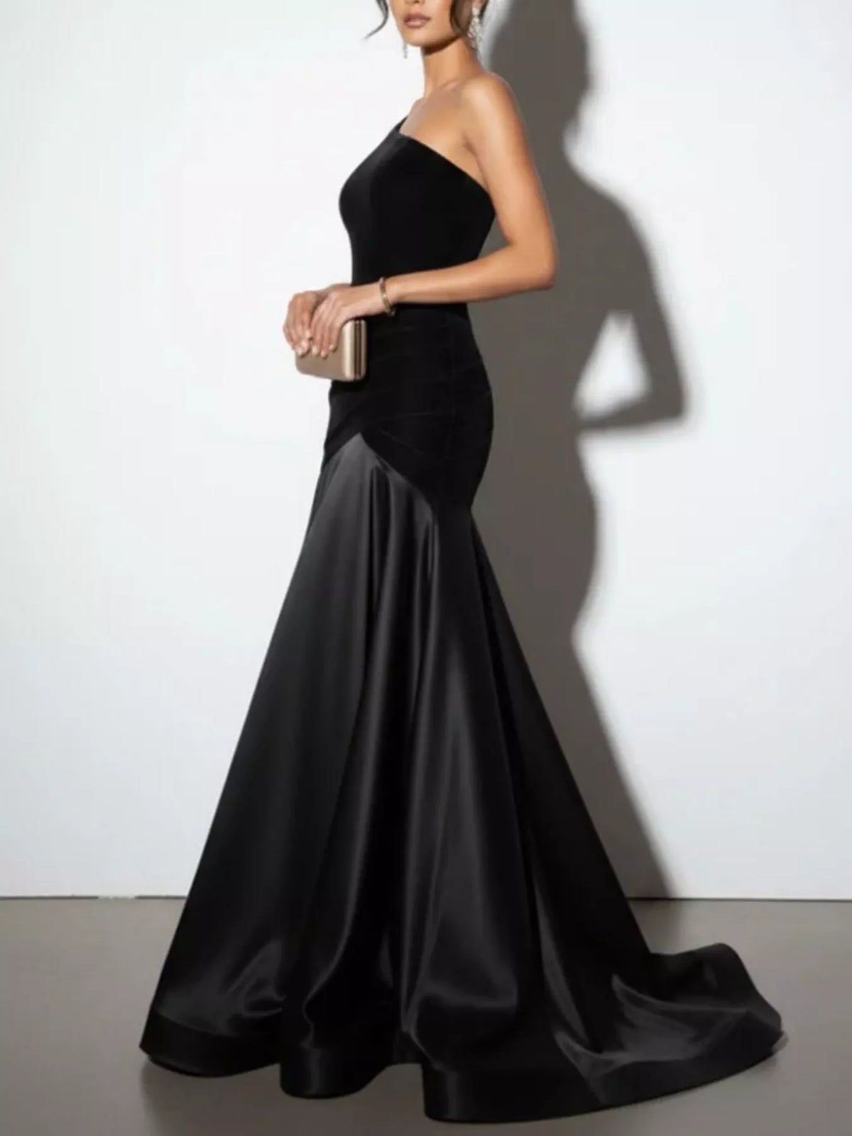 Single Shoulder Ruched Floor Length Dress