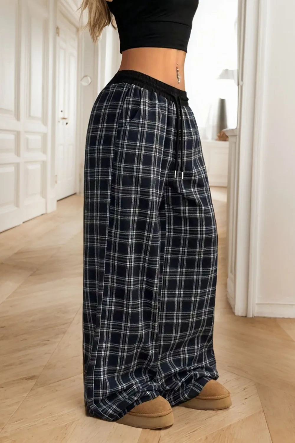 Plaid Wide Leg Pants in Black