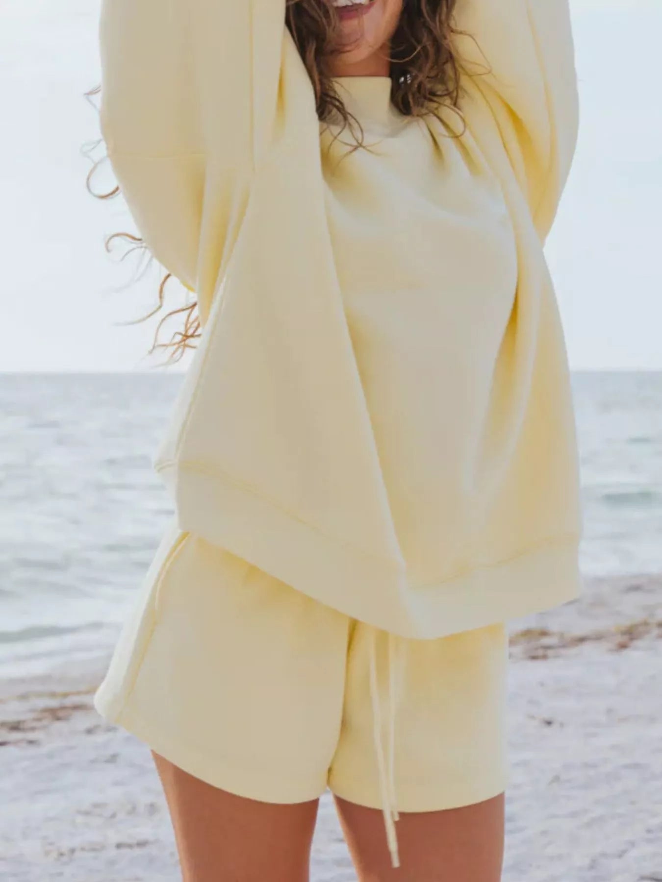 Relaxed Round-Neck Sweatshirt and Shorts Set