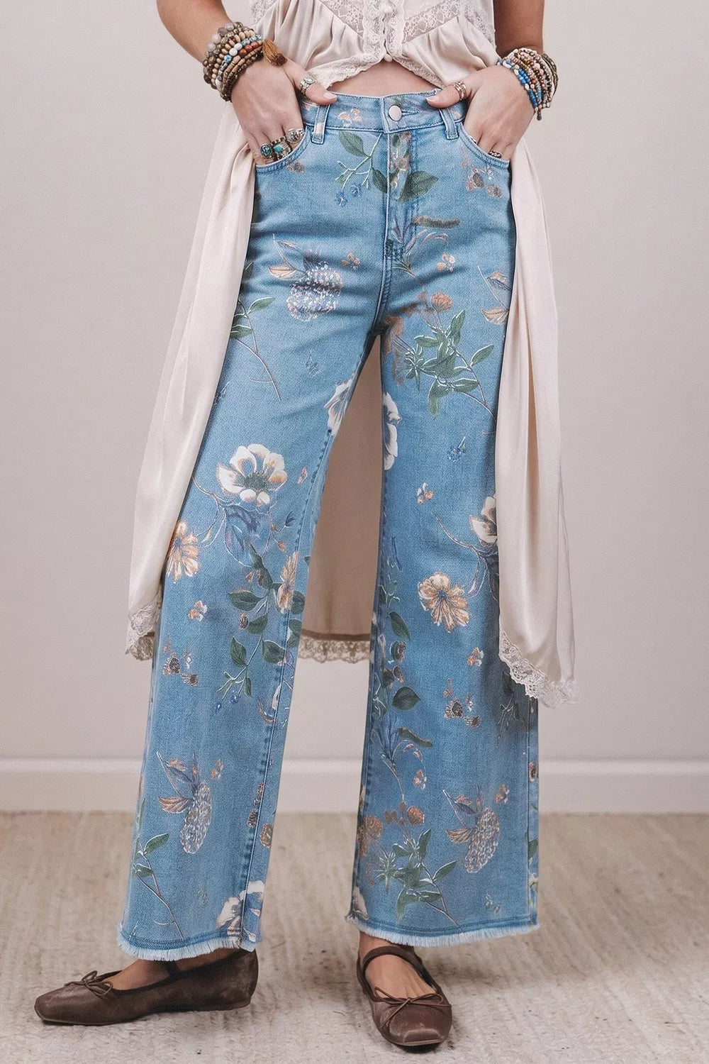 Floral Print Wide-Leg Jeans in Medium