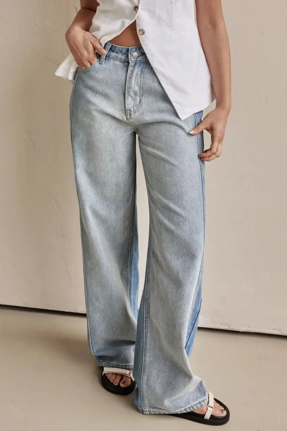 Contrast Straight Leg Jeans with Pockets in Light Wash by Y.Y@Denim