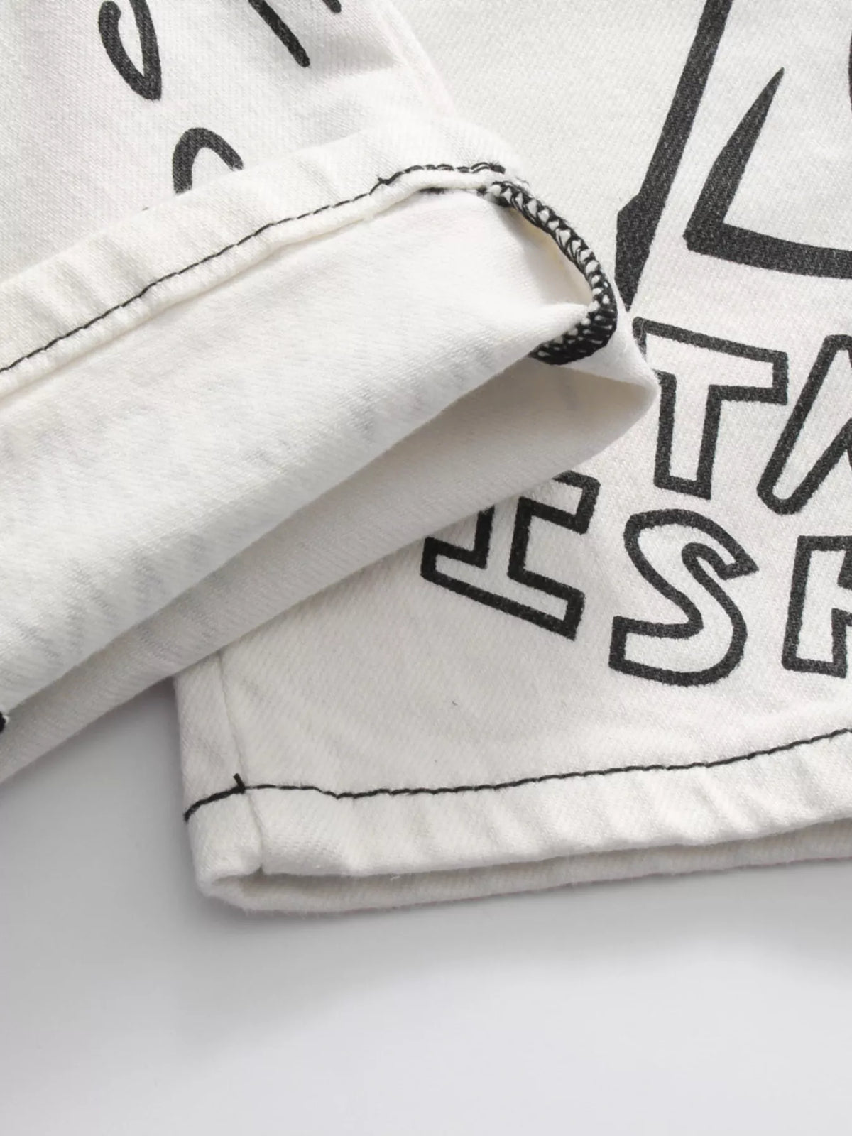 Graffiti Print Slim Fit Jeans in White